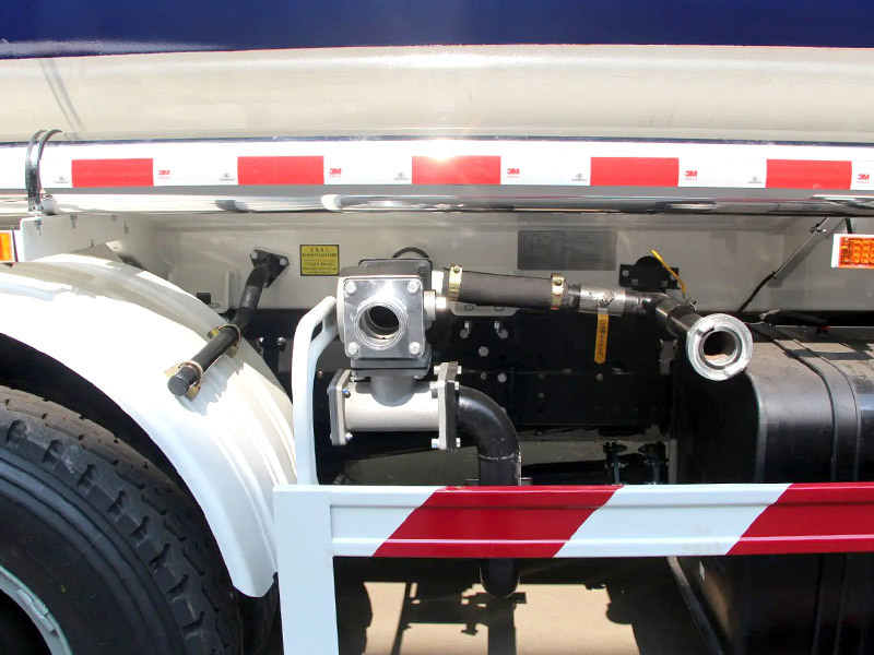 Factory Price Shacman F2000 6x4 10 Wheels Water Tank Truck Road Sprinkler Sanitation Vehicle for Hot Sale