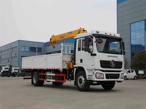 Shacman L3000 Crane Cargo Truck 4x2 Small Crane Truck 210hp Euro Ⅲ