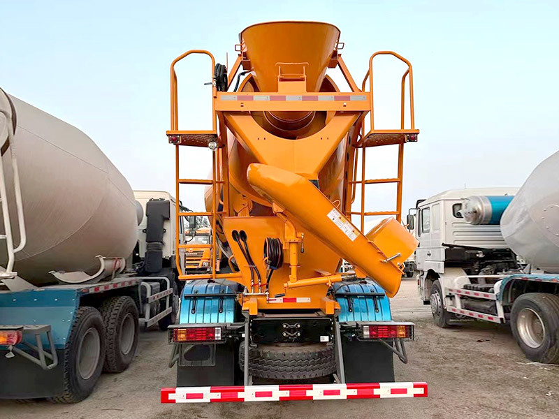 Yellow New Shacman F3000 6x4 10 Cubic Meters Concrete Mixer Truck In RHD