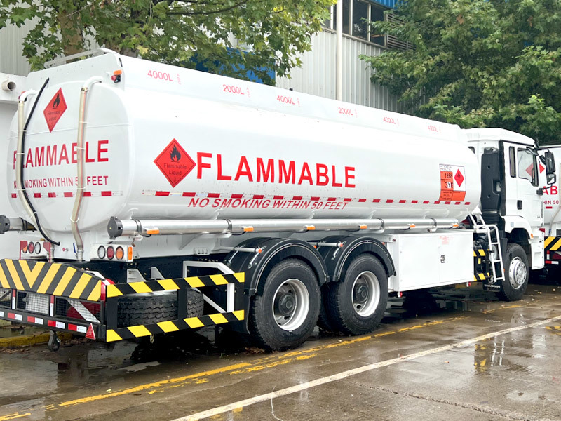 New Diesel Shacman H3000s China Truck Oil Tankers Tank 6X4 Fuel Transport