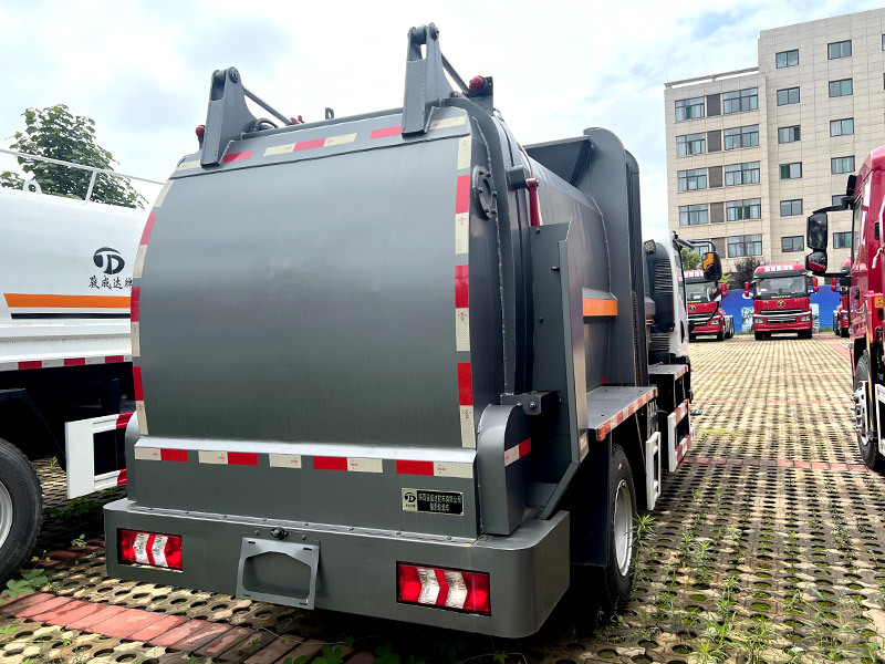 Complete Specifications Shacman X9 Garbage Truck Waste Collector Compressed Garbage Truck for sale