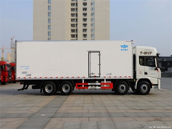 High Quality 8x4 New Shacman Euro II to Euro V X5000 Refrigerated Cargo Freezer Truck For Logistics