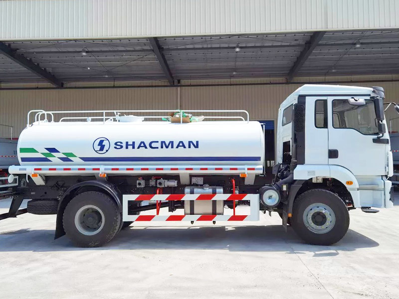 Shacman L3000 Oil Tank Truck 4x2 210hp Euro II Fuel Tank Truck