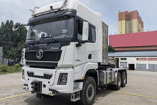 SHACMAN X5000 6x6-avec 660 chevaux, qui peut gérer n'importe quelle tâche facilement.
