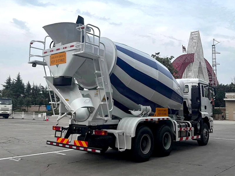 Shacman H3000 High Performance and High Efficiency 10 Cubic Meter Concrete Mixer Truck