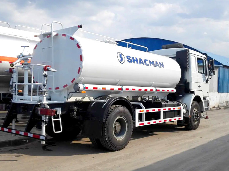 Shacman F2000 270HP 4X2 Sprinkler Truck Water Tank Truck on Sale