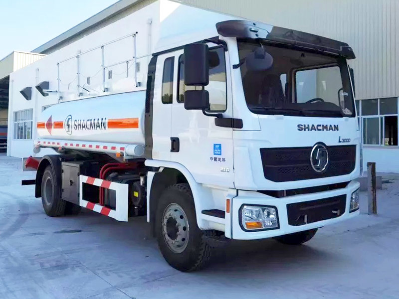 Shacman L3000 Oil Tank Truck 4x2 210hp Euro II Fuel Tank Truck