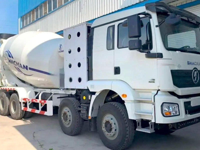 CNG Power Shacman H3000 8x4 Heavy Duty Chassis 14CBM Cement Drum Concrete Mixer Truck