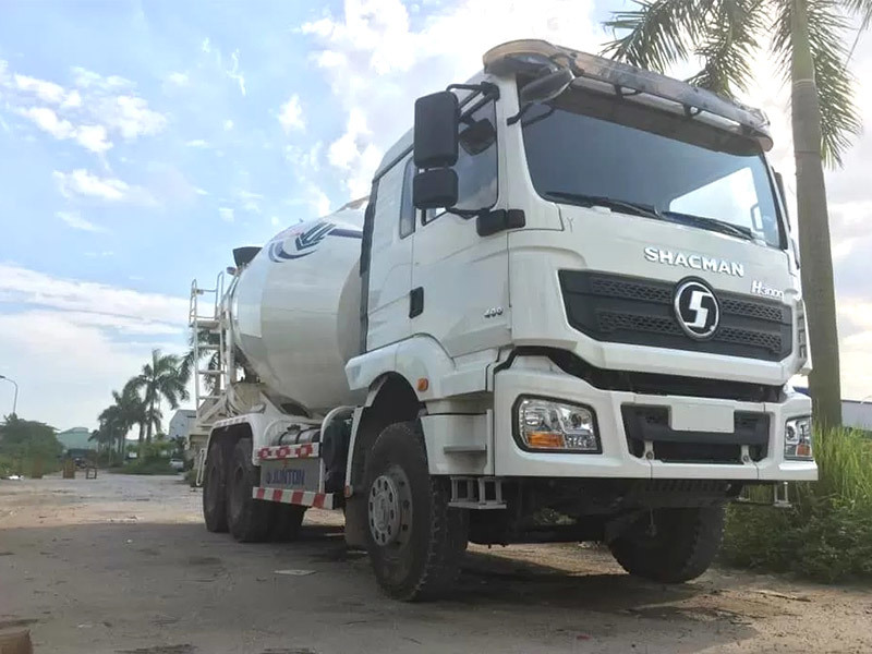 Nouveau camion de mélangeur concret de camion de ciment de condition de H3000 6x4 10m3 avec le tambour pour des industries de construction