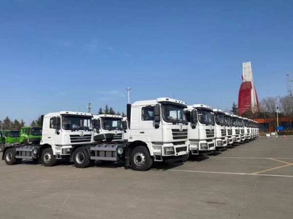 Las empresas africanas acaban con los camiones de la serie F de SHACMAN por su durabilidad y rendimiento