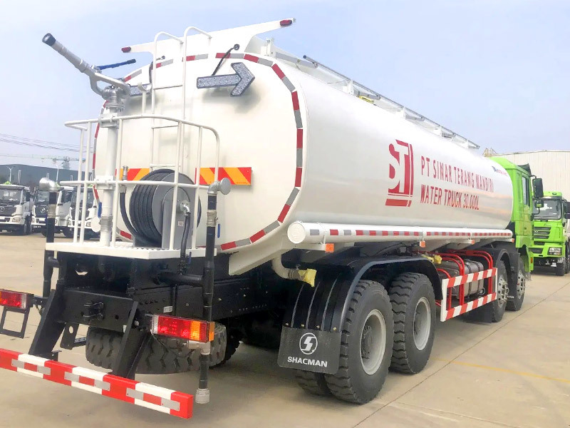 Shacman F3000 8X4 12 Wheels Water Bowser Truck for Road Spraying