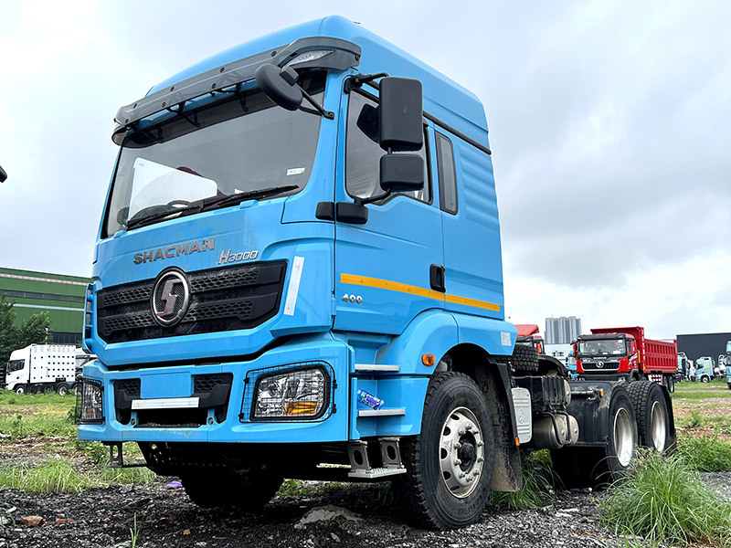 La Chine Shacman 6X4 camion tracteur prix d'usine d'origine du Shaanxi chariot remorque de la tête du camion