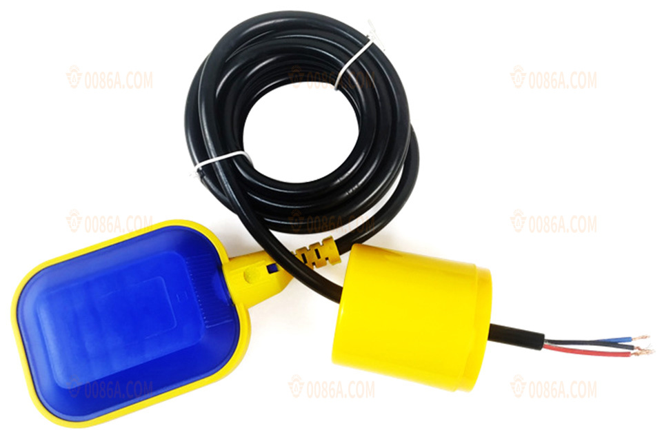 Floating ball liquid level sensor