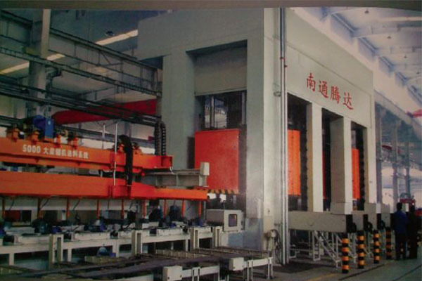 6300 tons automobile longitudinal beam production line