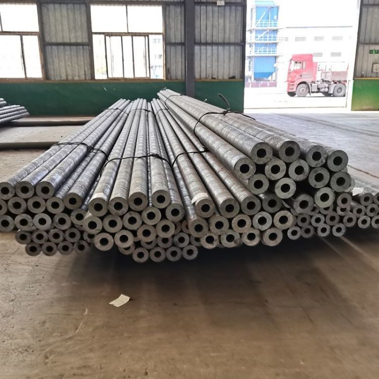 Carbon steel pipe (2).jpg