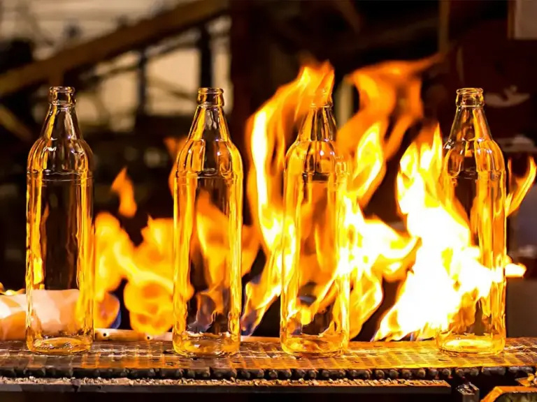 Advanced technology revolutionizes the production process of glass bottles