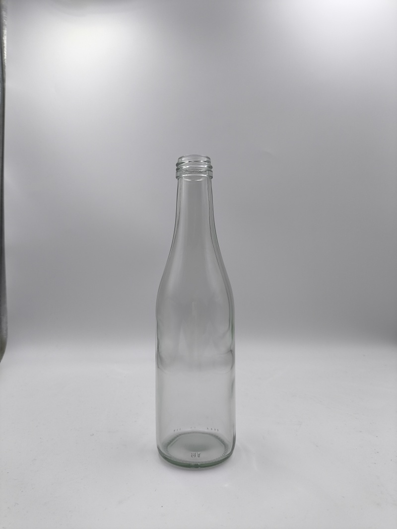 What are the advantages and disadvantages of glass bottles compared to bottles made of other materials?