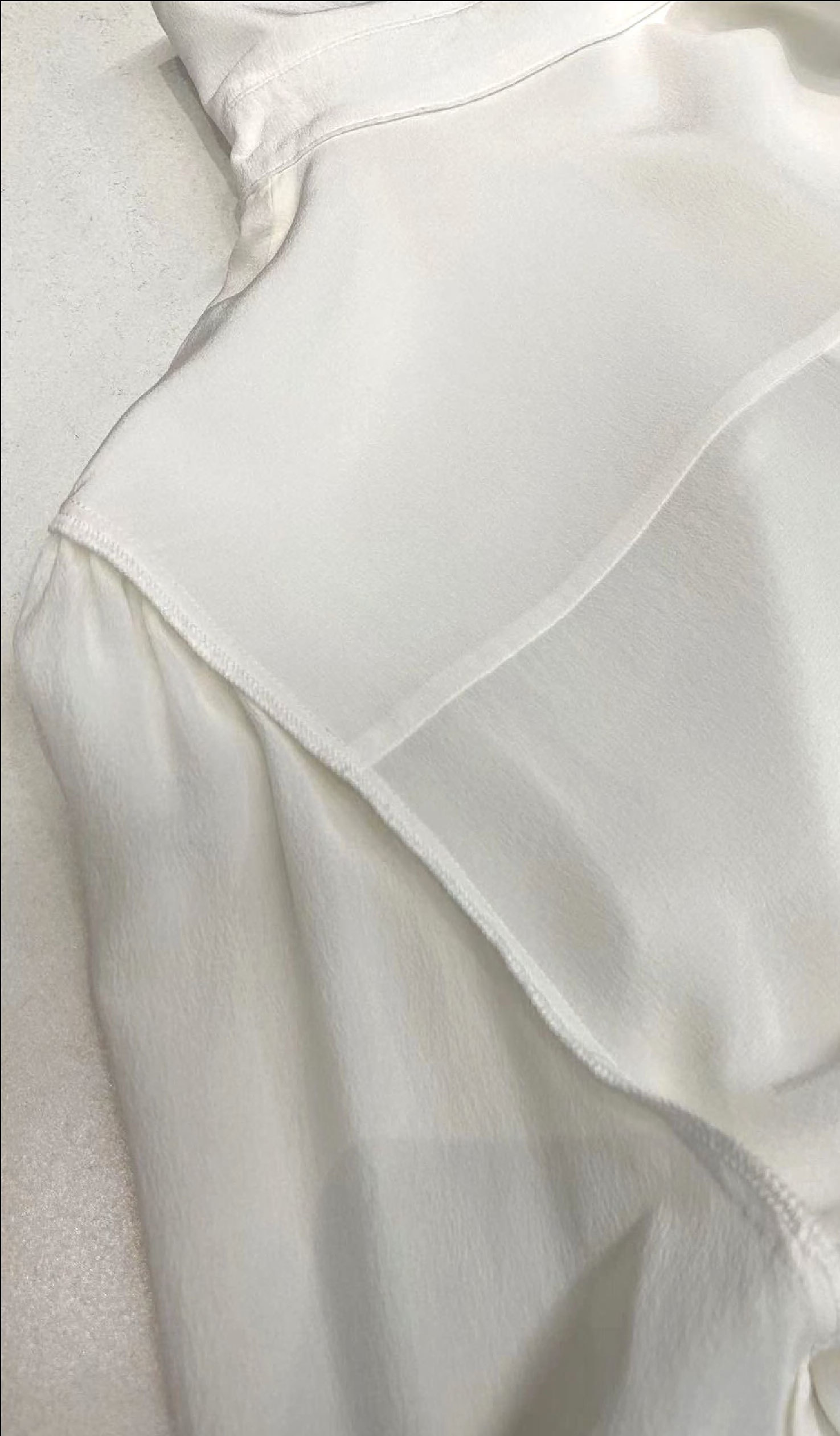 Silk shirt interior craft details Silk shirt interior craft details