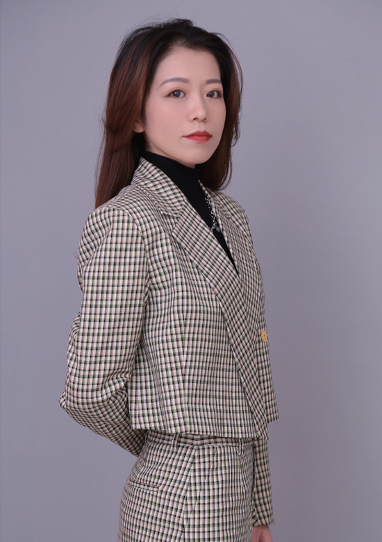陈明月 / 主案设计师
