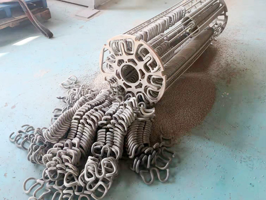 Spring bars processed by hot galvanizing