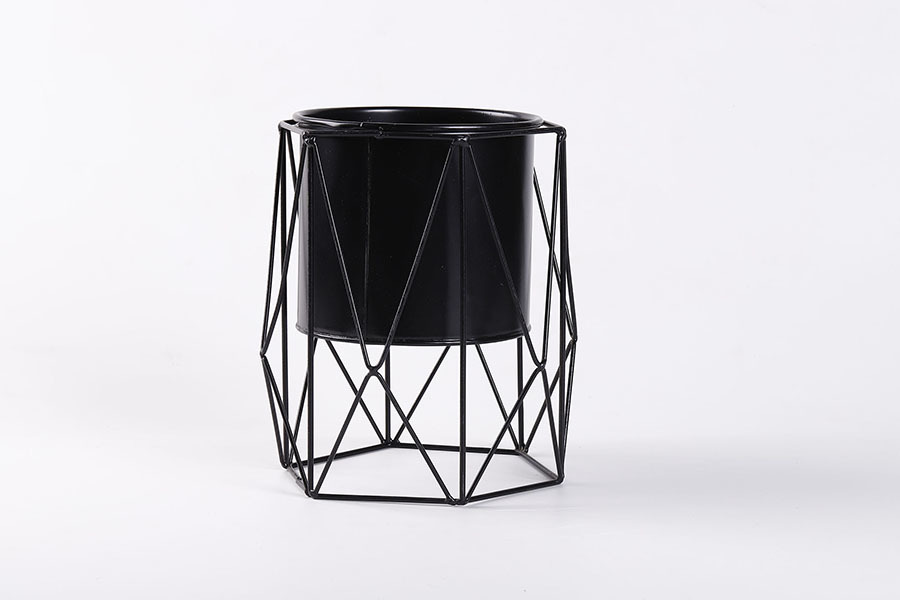 Iron trash can