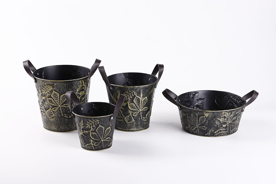Black flower pot