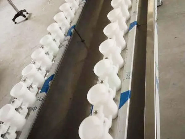 冲瓶机用于自动定量液体分装的机器