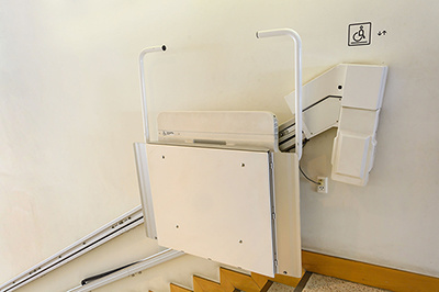 電動輔具