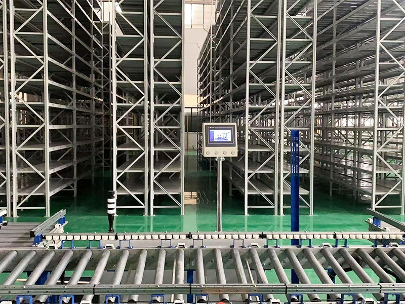 Intelligent warehouse