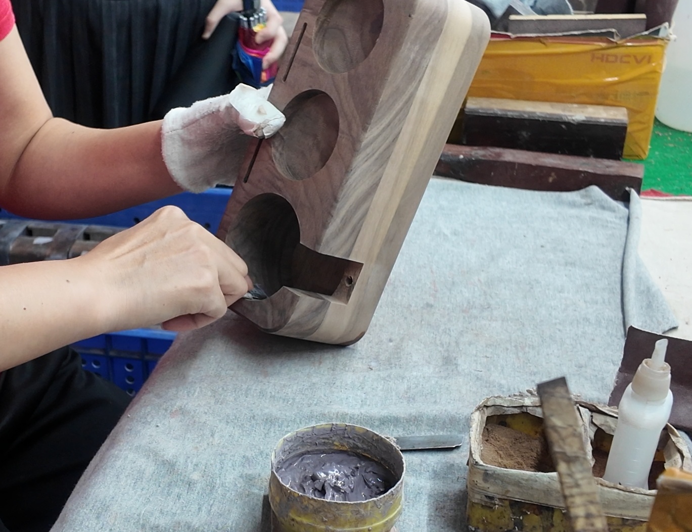 Wood Surface Puttying and Finishing Process