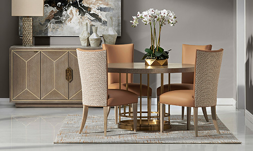253 Light colored group restaurant