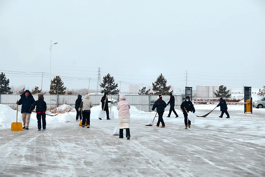 Clear the snow and build a warm passage for Jinhe tian
