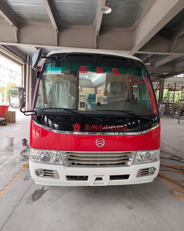 6-meter blood collection vehicle