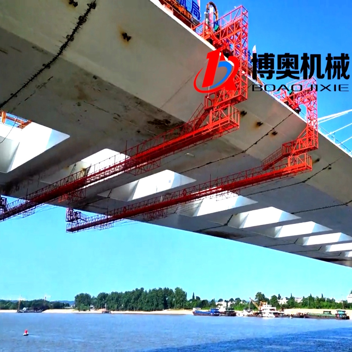 跨海大橋環(huán)縫施工吊籃52米作業(yè)平臺(tái)
