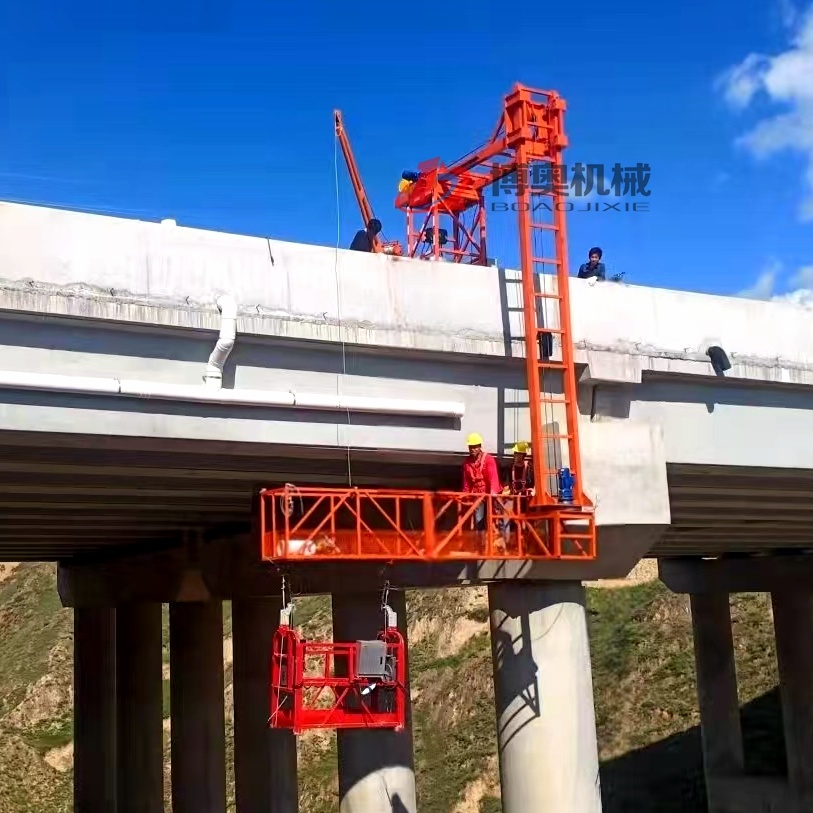 高架橋排水管安裝施工車