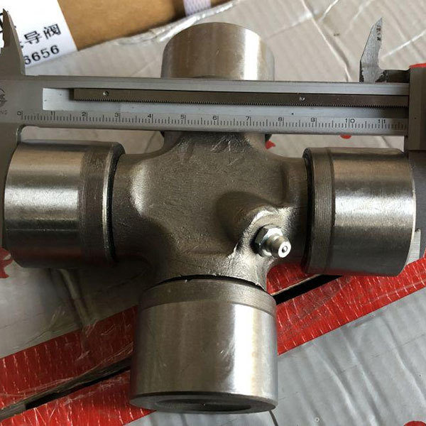 Supply All kinds of Truck Universal Joint, Loaders Universal Joint,Excavator Universal Joint Made in China