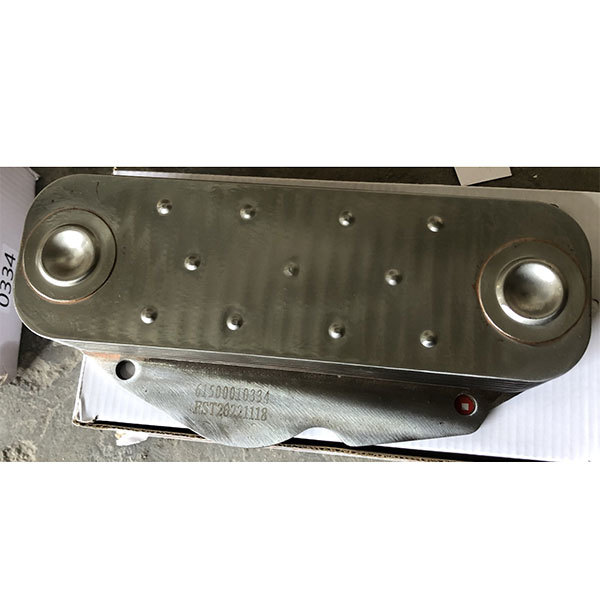 Weichai WD615 WD618 WP10 Engine Spare Parts Engine Oil Cooler Core 61500010334