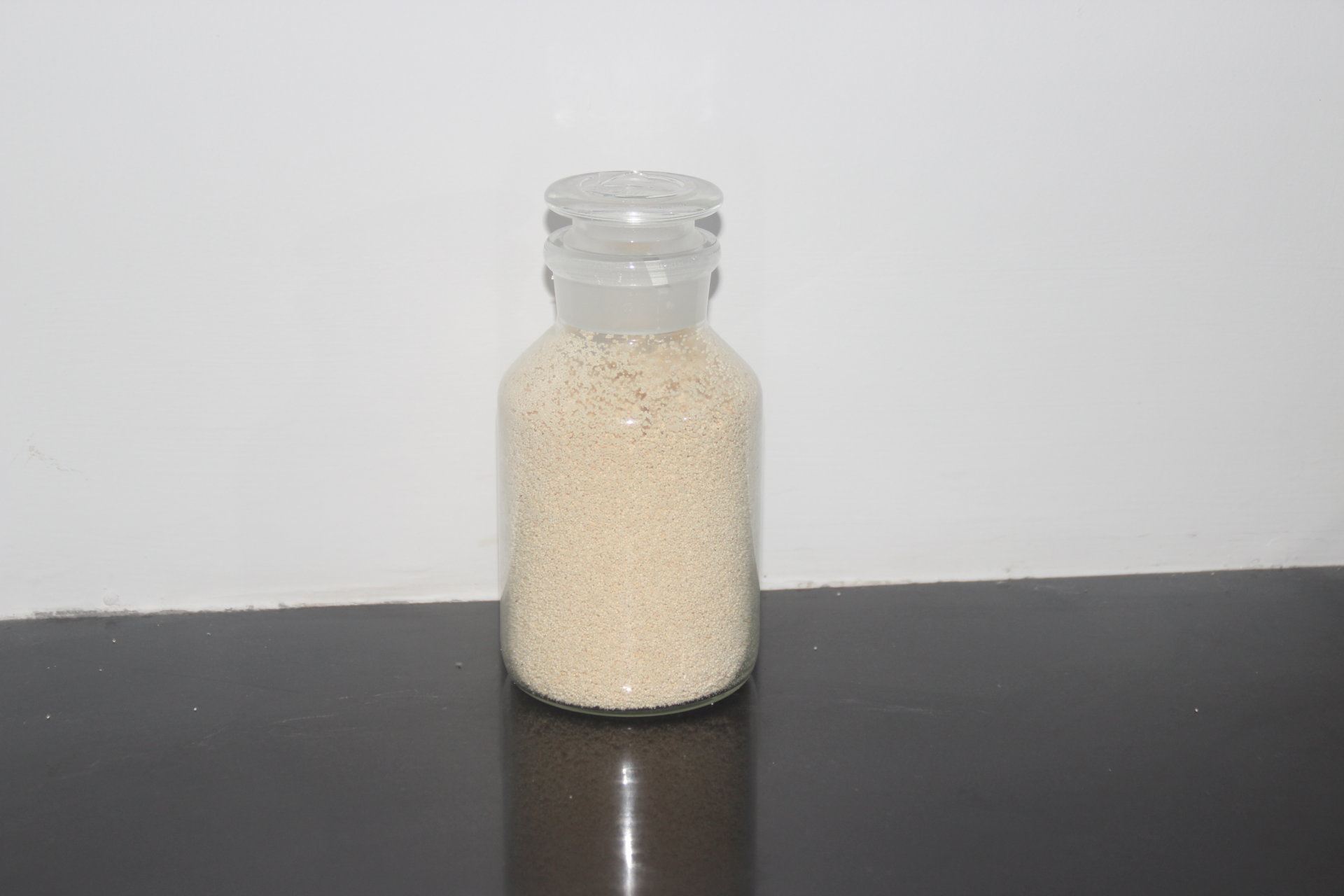 D301大孔弱堿性陰離子交換樹(shù)脂
