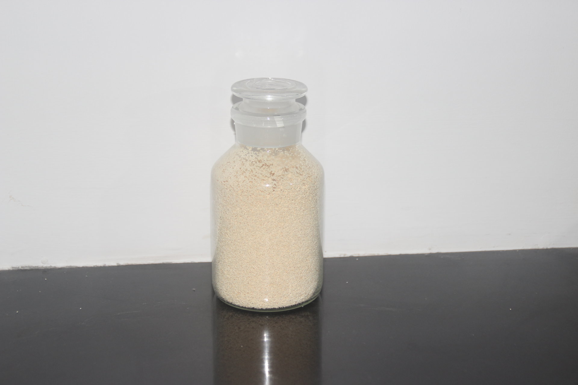 D301大孔弱堿性陰離子交換樹(shù)脂