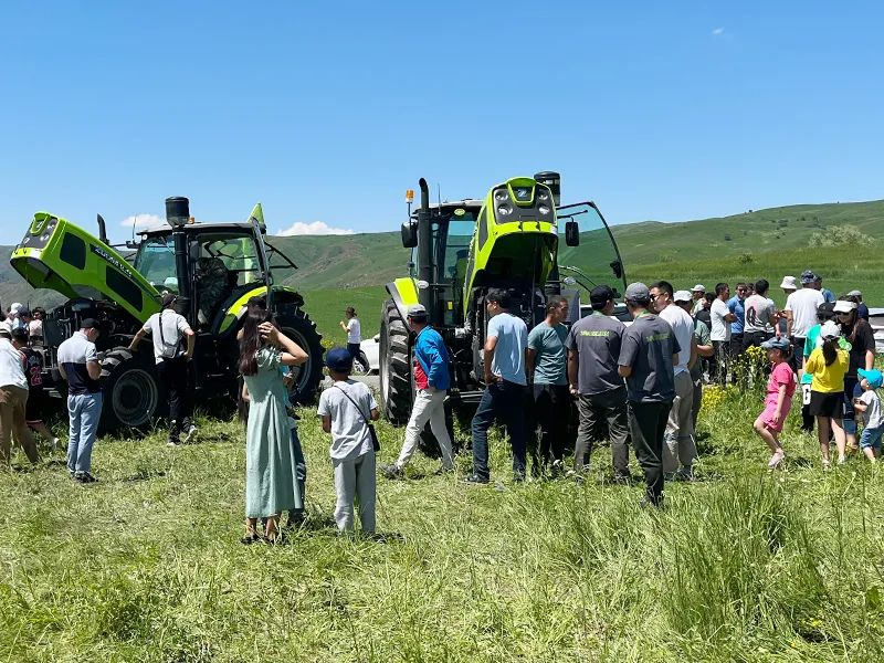 Zoomlion's High-horsepower Tractors Go Viral in Kazakhstan