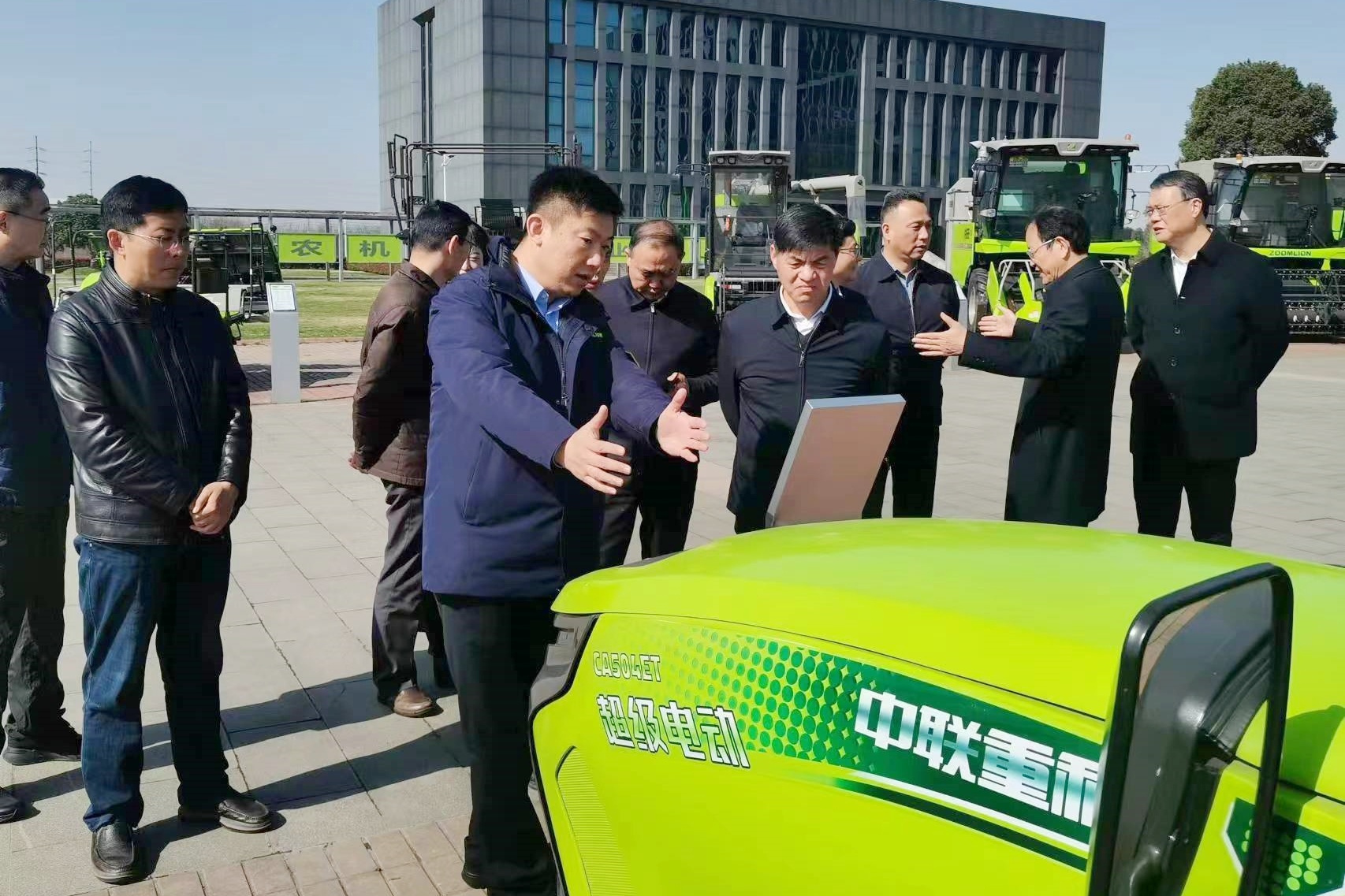 Ma Chuanxi, vice chairman of Anhui Provincial Political Consultative Conference, visited Zoomlion Industrial Park in Wuhu for research