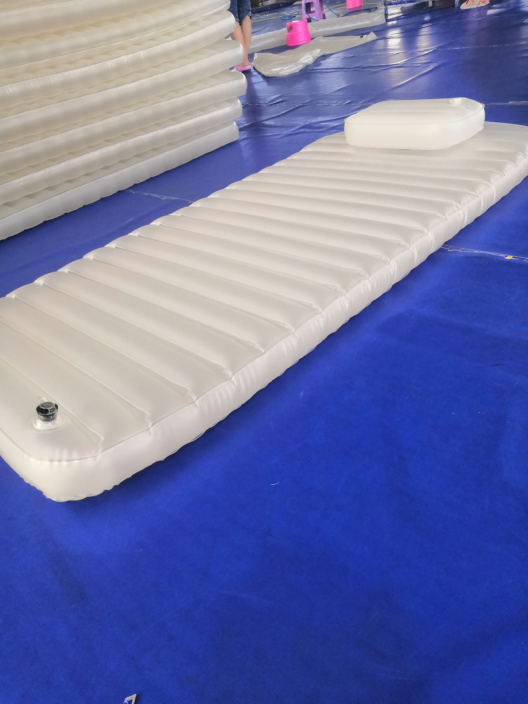 20000 water beds have been produced and can be contacted if necessary.