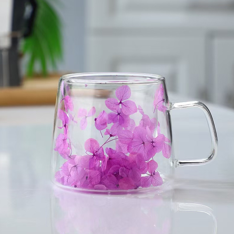 Double cup with flower
