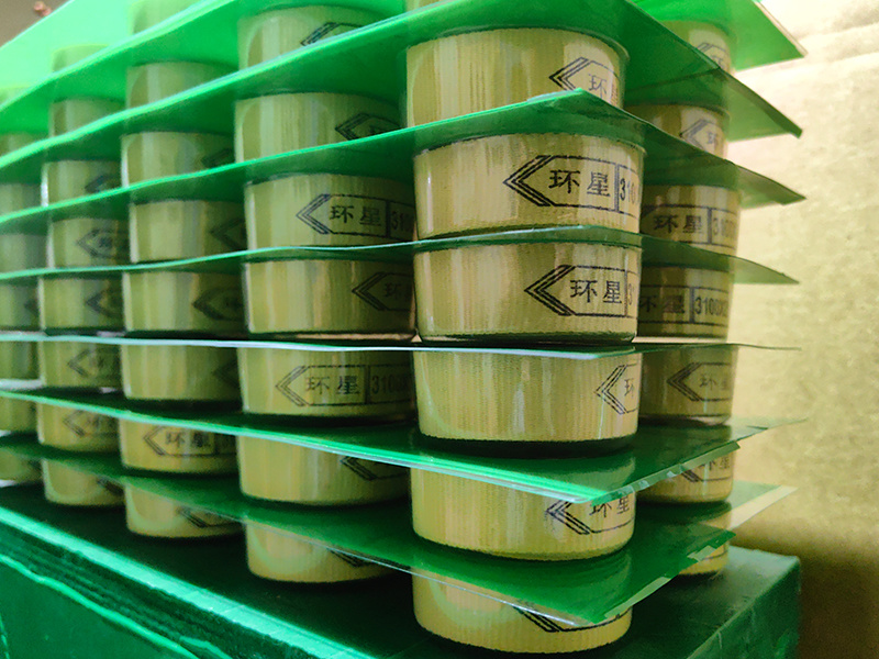 Structure and material of garniture tape