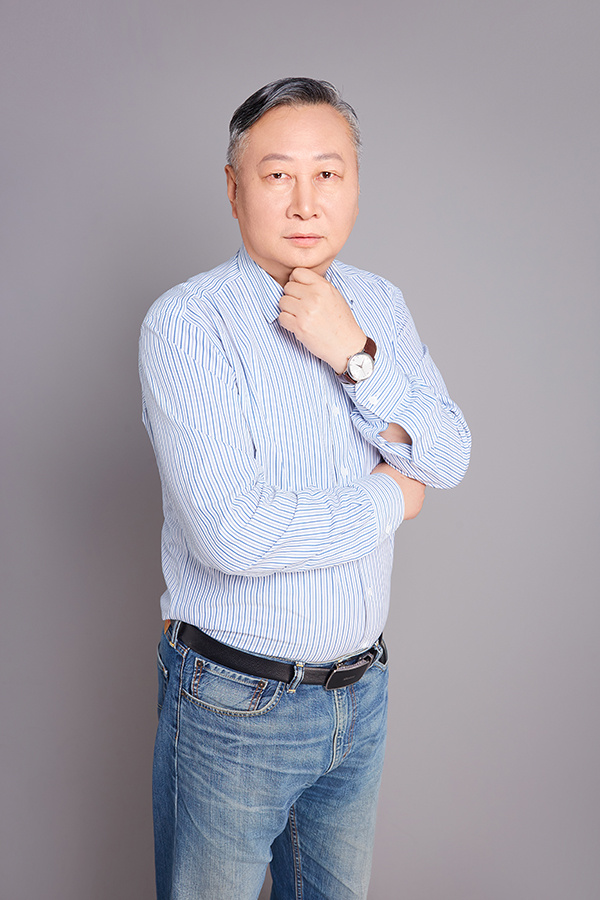 韓    濤