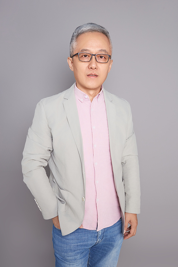 石    杰