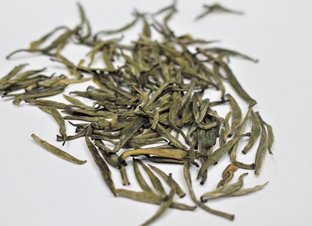 YELLOW TEA JUNSHAN SILVER NEEDLE