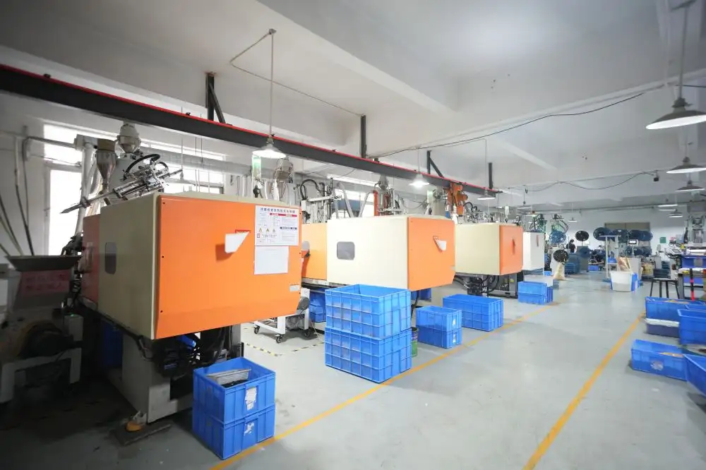 Injection molding equipment