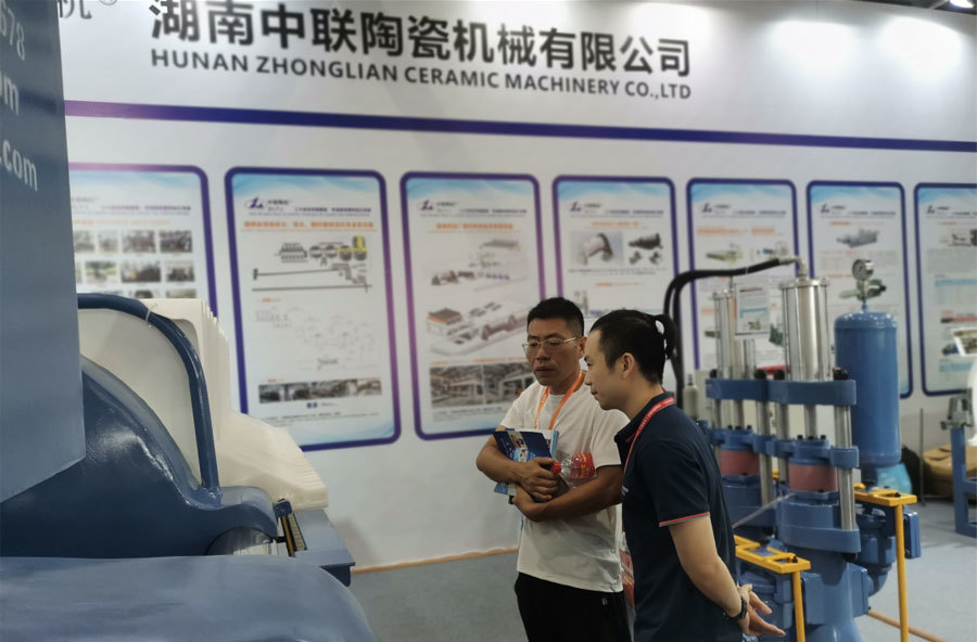 Hunan Zhonglian Ceramic Machine Brilliant Appears at the 38th China International Ceramic Industry Exhibition