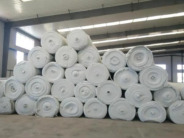 Short fiber polypropylene geotextile